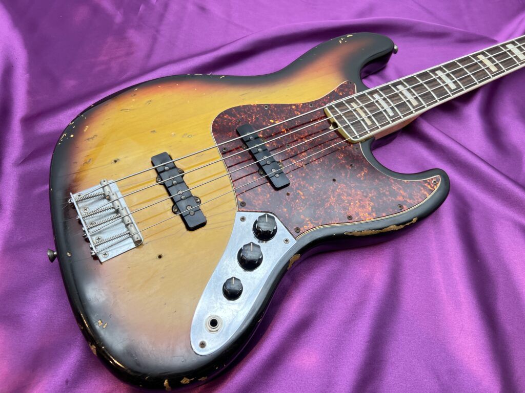 神奈川県相模原市より、Fender 1971 Jazz Bass ビンテージベースを買取